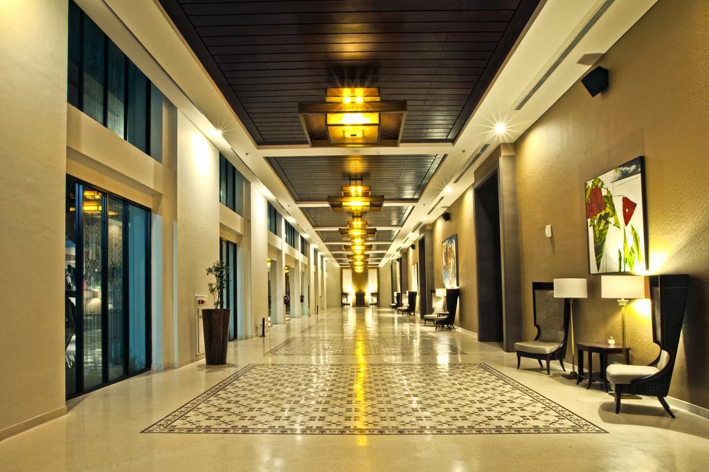 Harris Hotel & Conventions Malang Exteriér fotografie